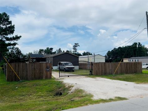 3362 County Road 5018 Cleveland TX 77327
