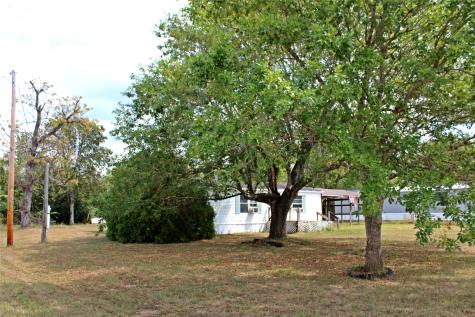 601 Travis Street Alleyton TX 78935