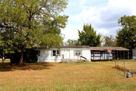 601 Travis Street Alleyton TX 78935