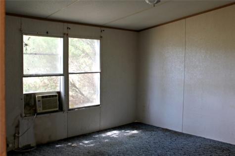 601 Travis Street Alleyton TX 78935