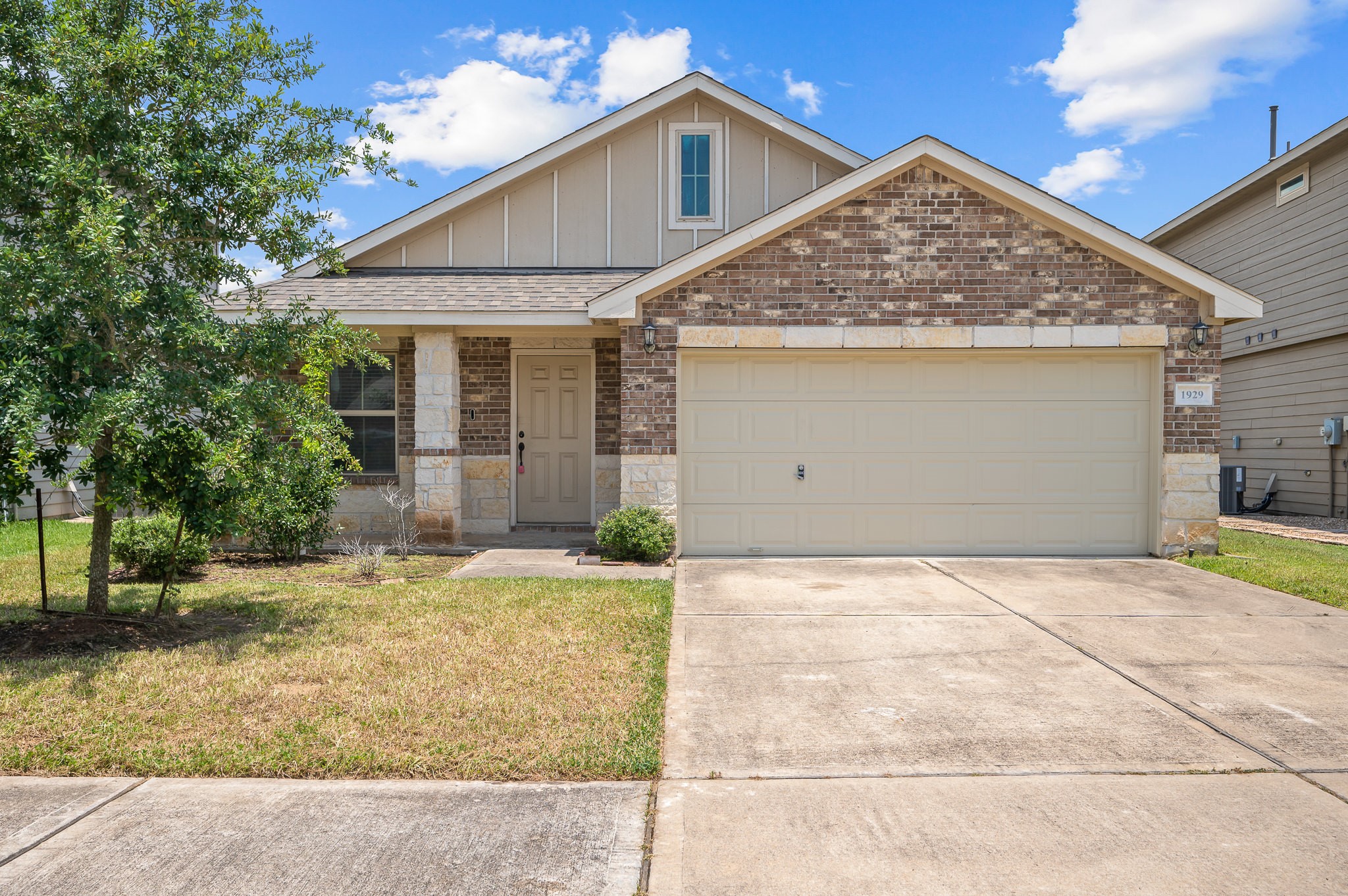 1929 Howth Avenue Houston TX 77051