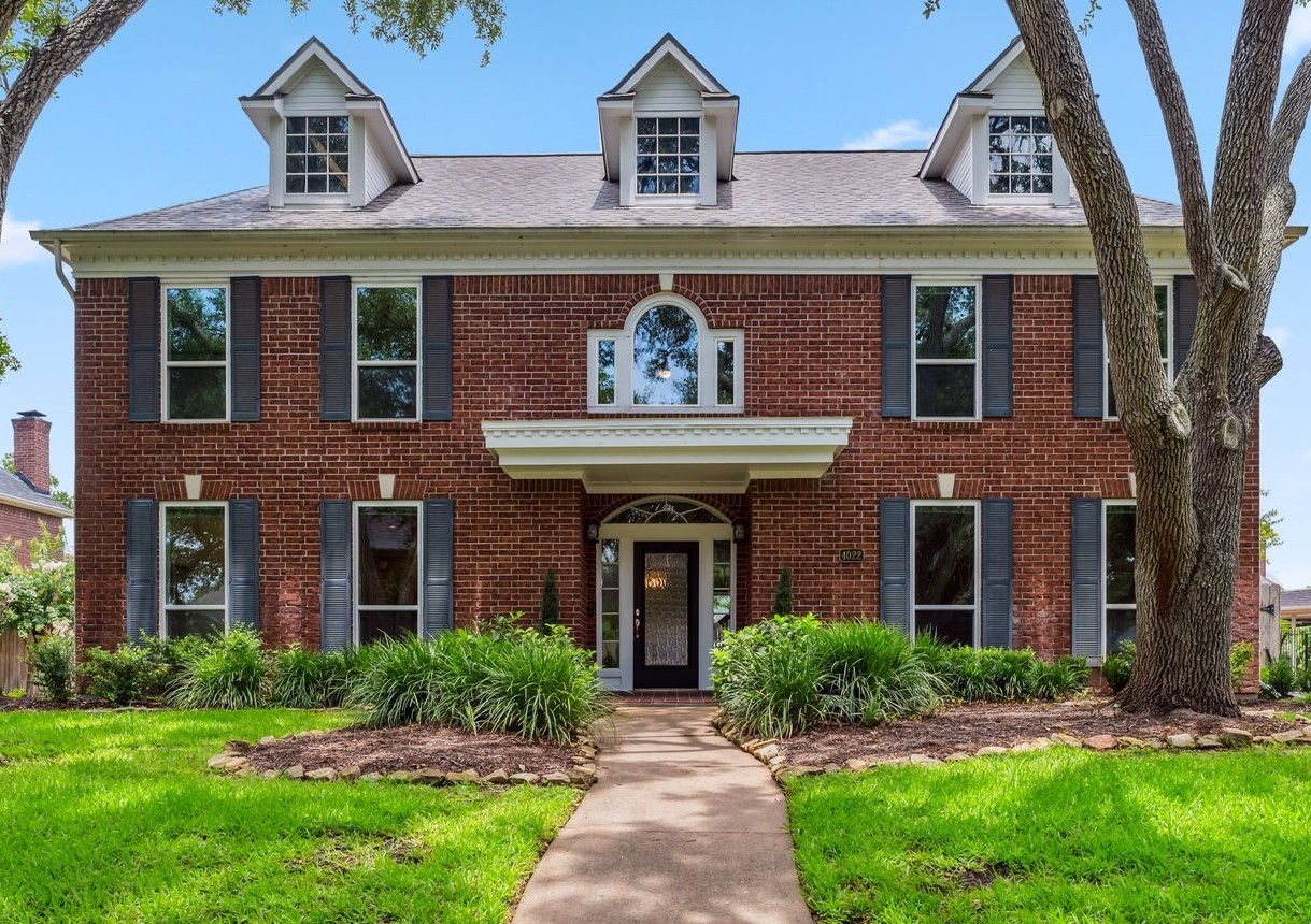 4022 Bountiful Crest Lane Sugar Land TX 77479