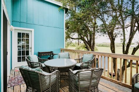88 Bay Street Port O Connor TX 77982