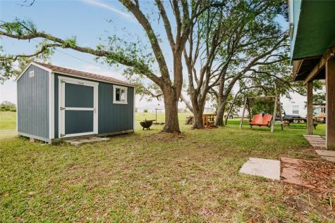88 Bay Street Port O Connor TX 77982