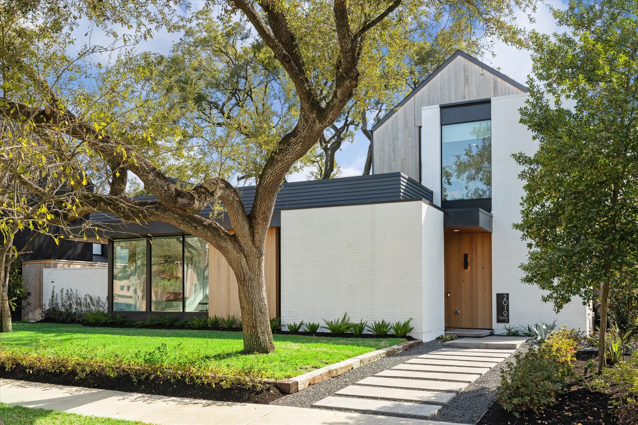 2019 Milford Street Houston TX 77098