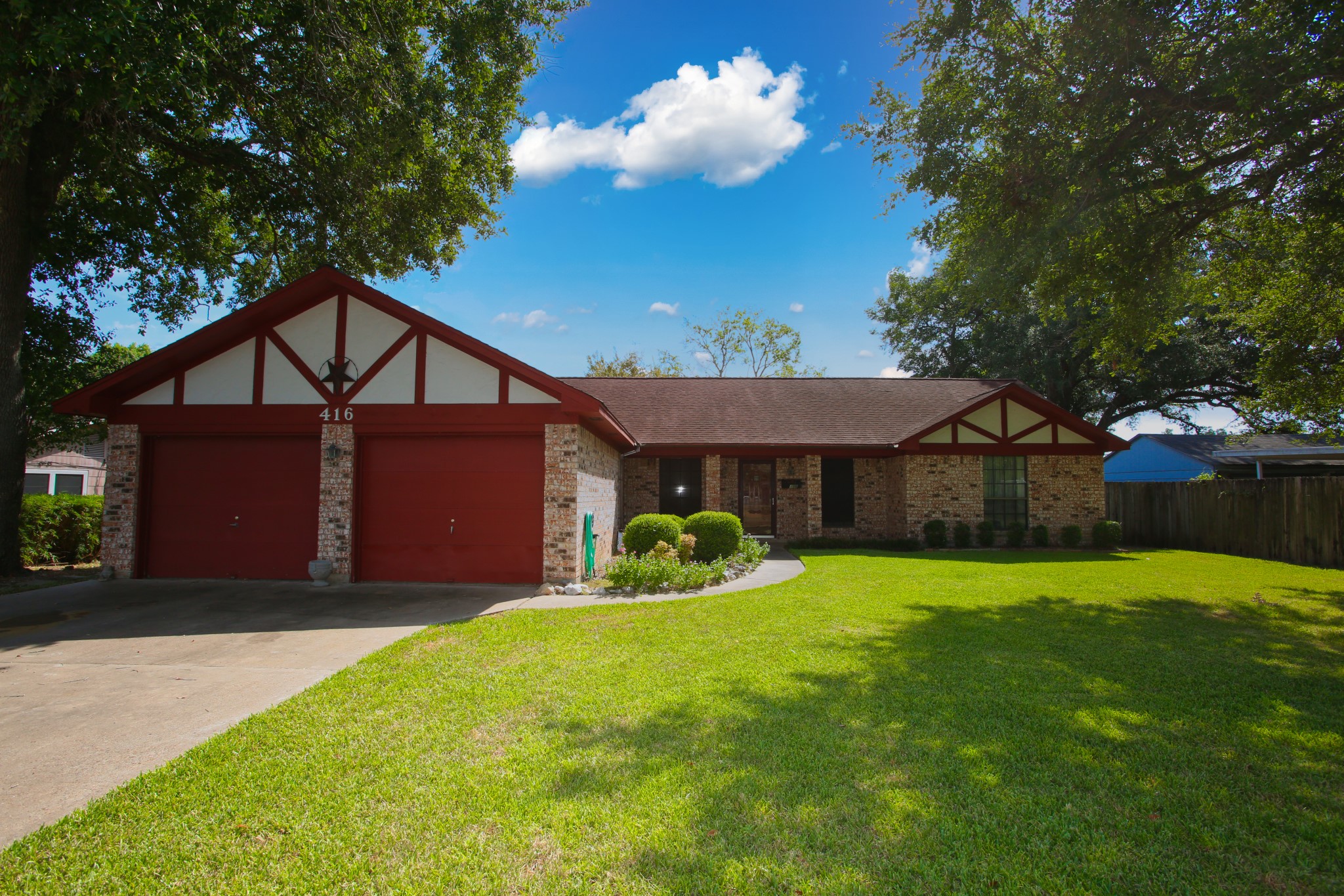 416 Forest Oaks Lane Lake Jackson TX 77566