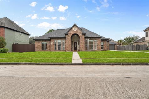 1914 Blue Quail Drive Friendswood TX 77546