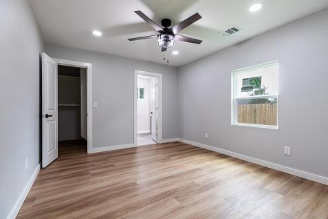 9529 Fairland Drive Houston TX 77051