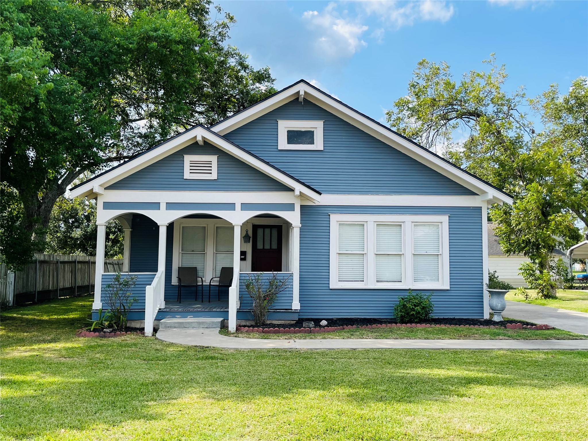 413 E Hillje Street El Campo TX 77437