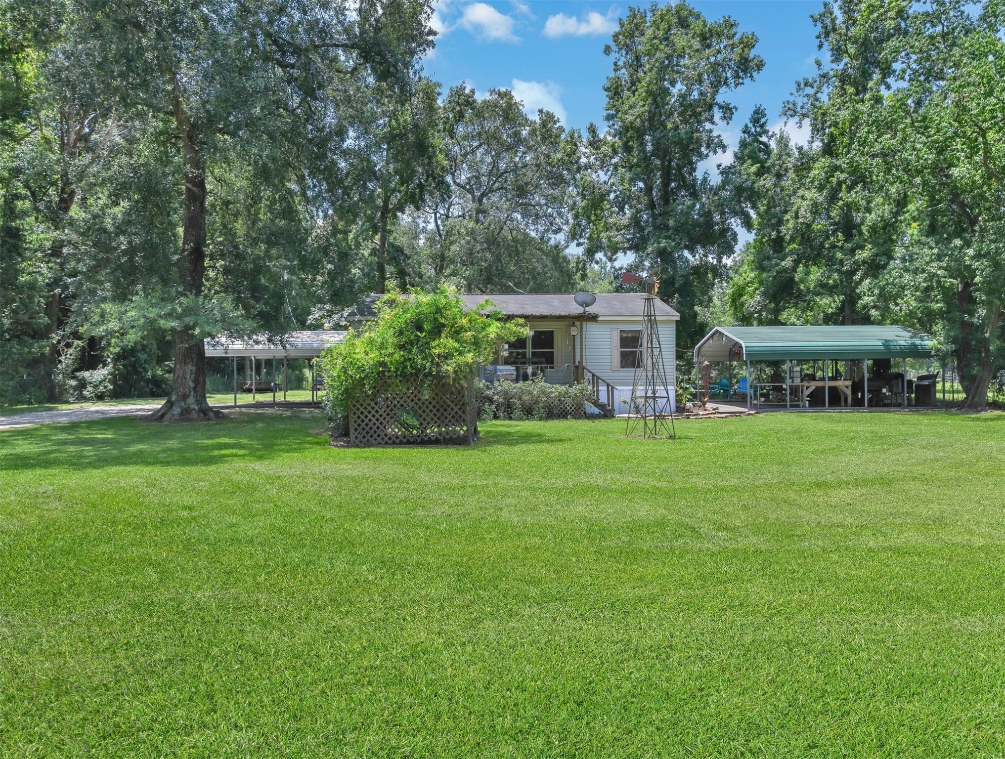 1144 County Road 325 Cleveland TX 77327