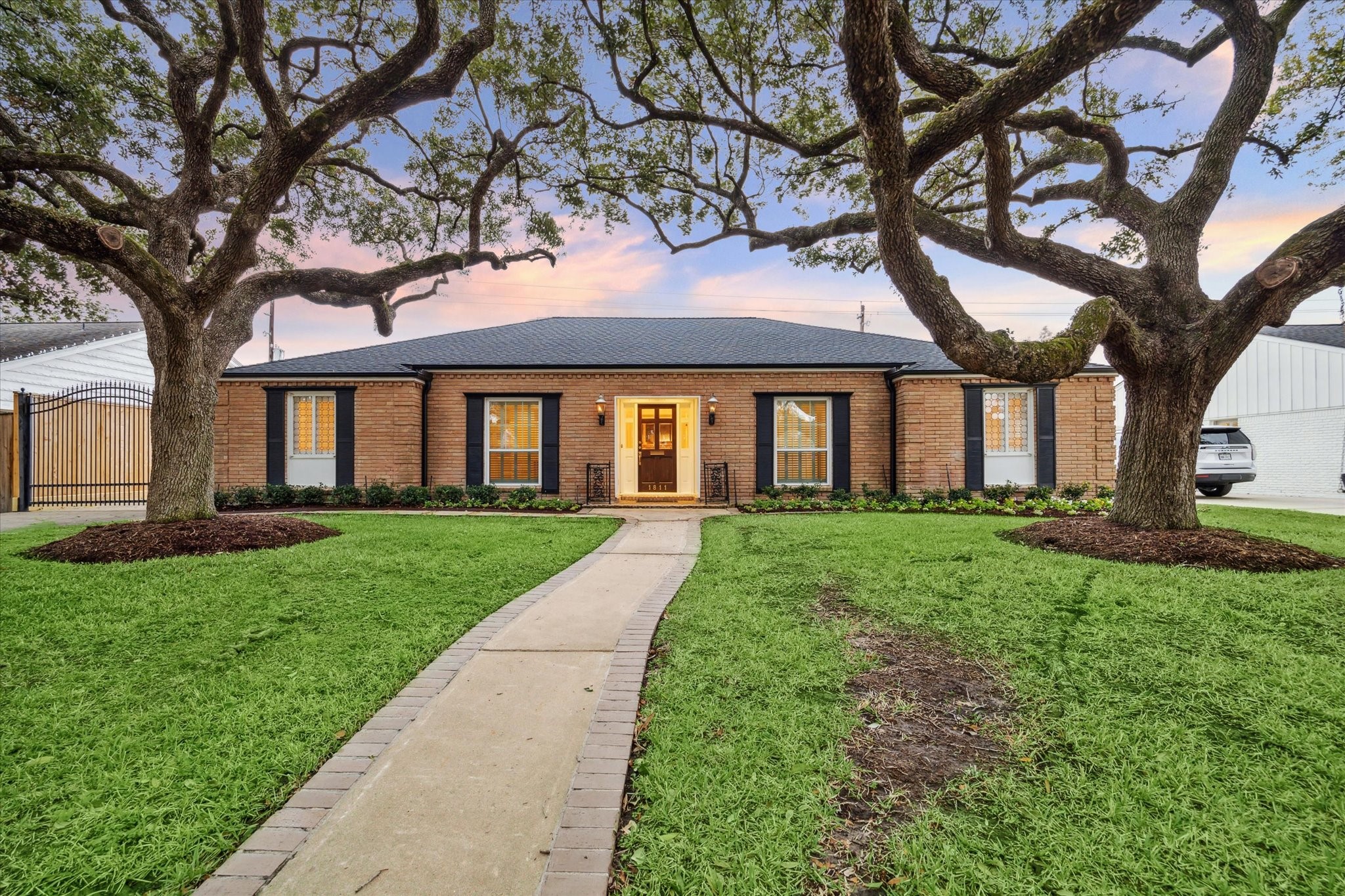 1811 Briarmead Drive Houston TX 77057