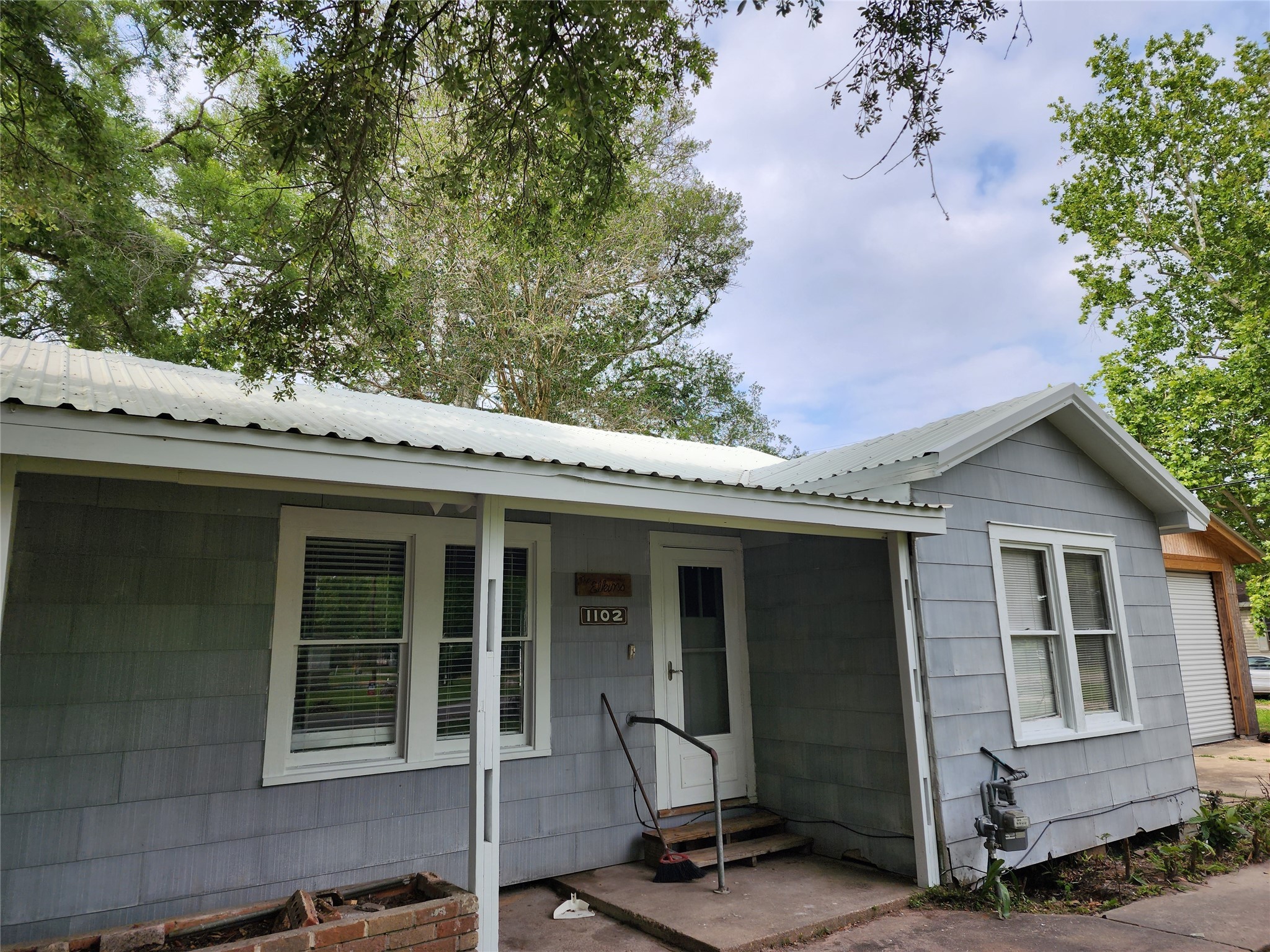 1102 Robinson Street Alvin TX 77511