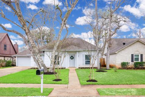 2030 Richmond Drive Richmond TX 77406