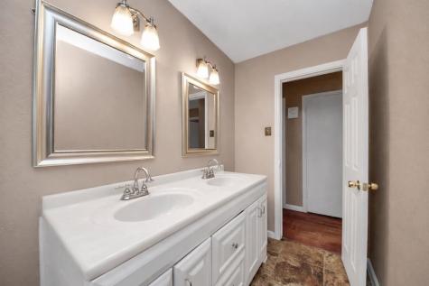 2914 Dragonwick Drive Houston TX 77045