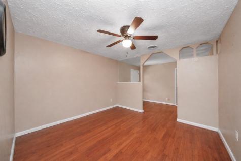 2914 Dragonwick Drive Houston TX 77045
