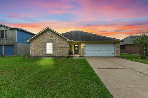 3022 Overland Trail Dickinson TX 77539
