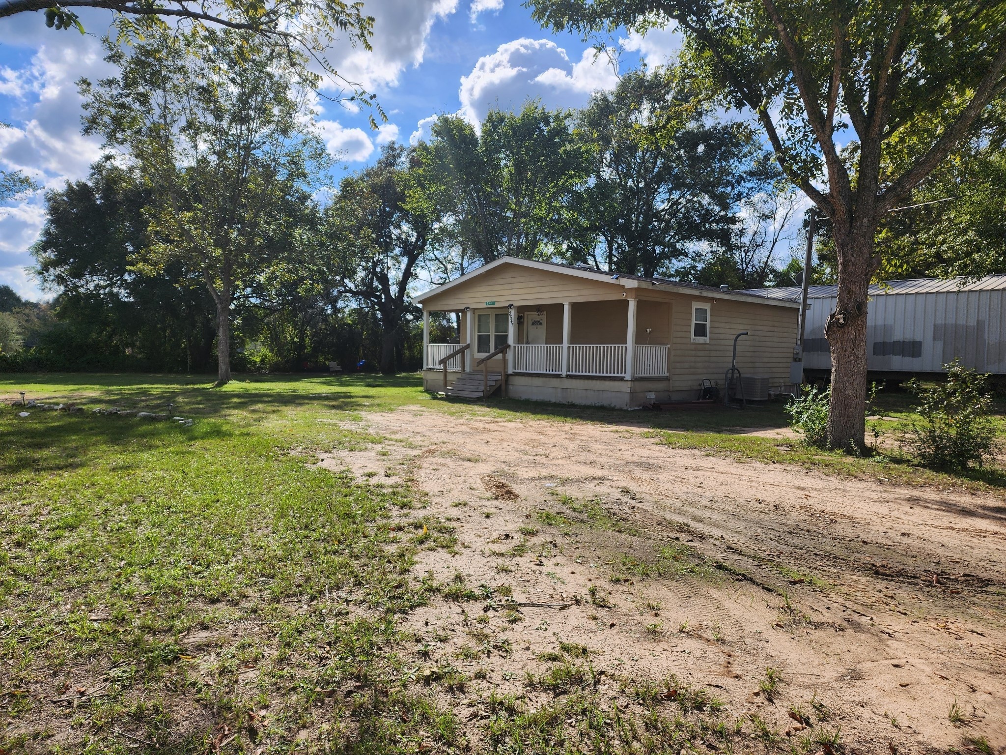 2547 N Walker Road Cleveland TX 77328