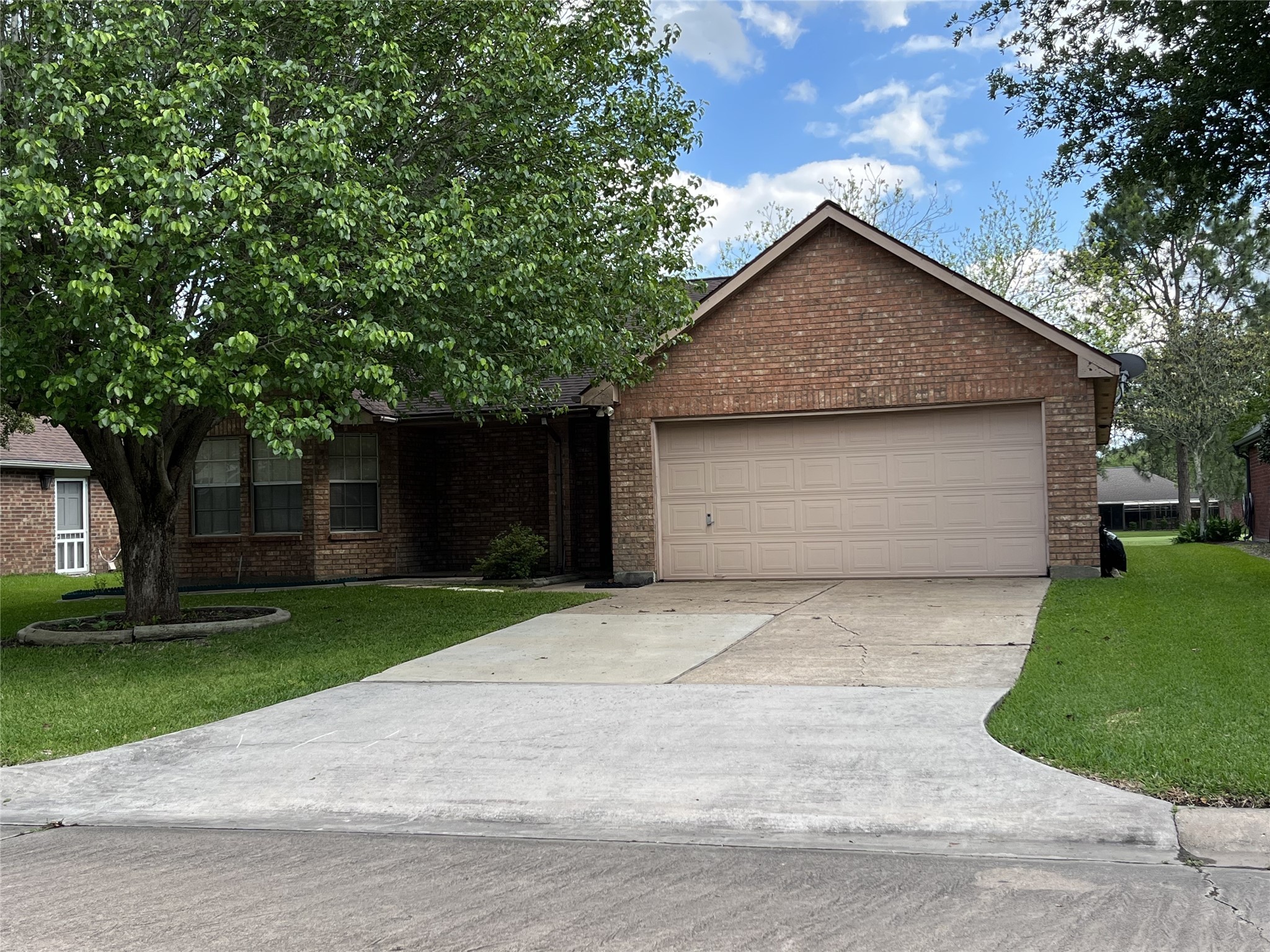 2738 N Peach Hollow Circle Pearland TX 77584