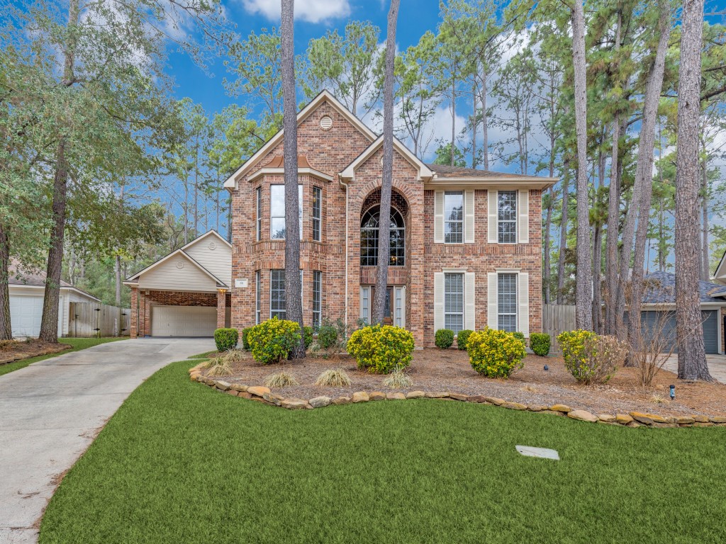 86 W Sandalbranch Circle The Woodlands TX 77382