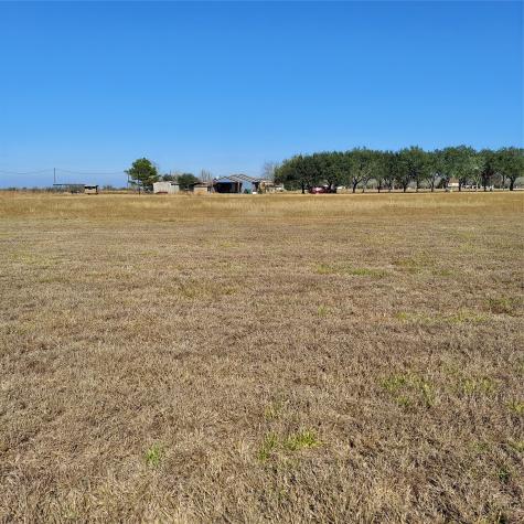 6047 W Creek Road East Bernard TX 77435