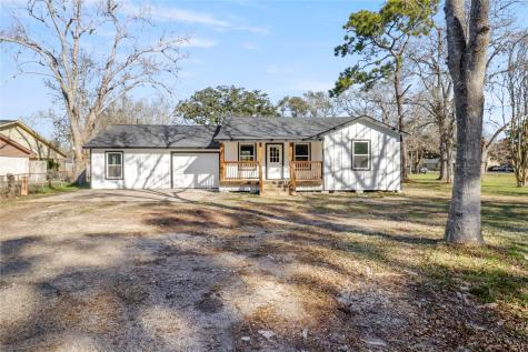 1156 Ash Street Clute TX 77531