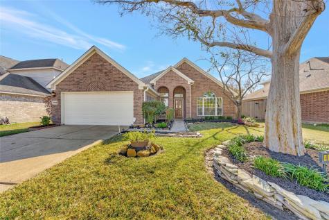 4914 Sentry Woods Lane Pearland TX 77584