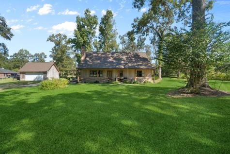 1319 County Road 6474 Dayton TX 77535
