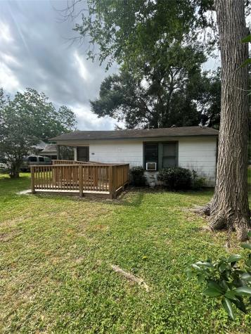 815 Marik Street East Bernard TX 77435