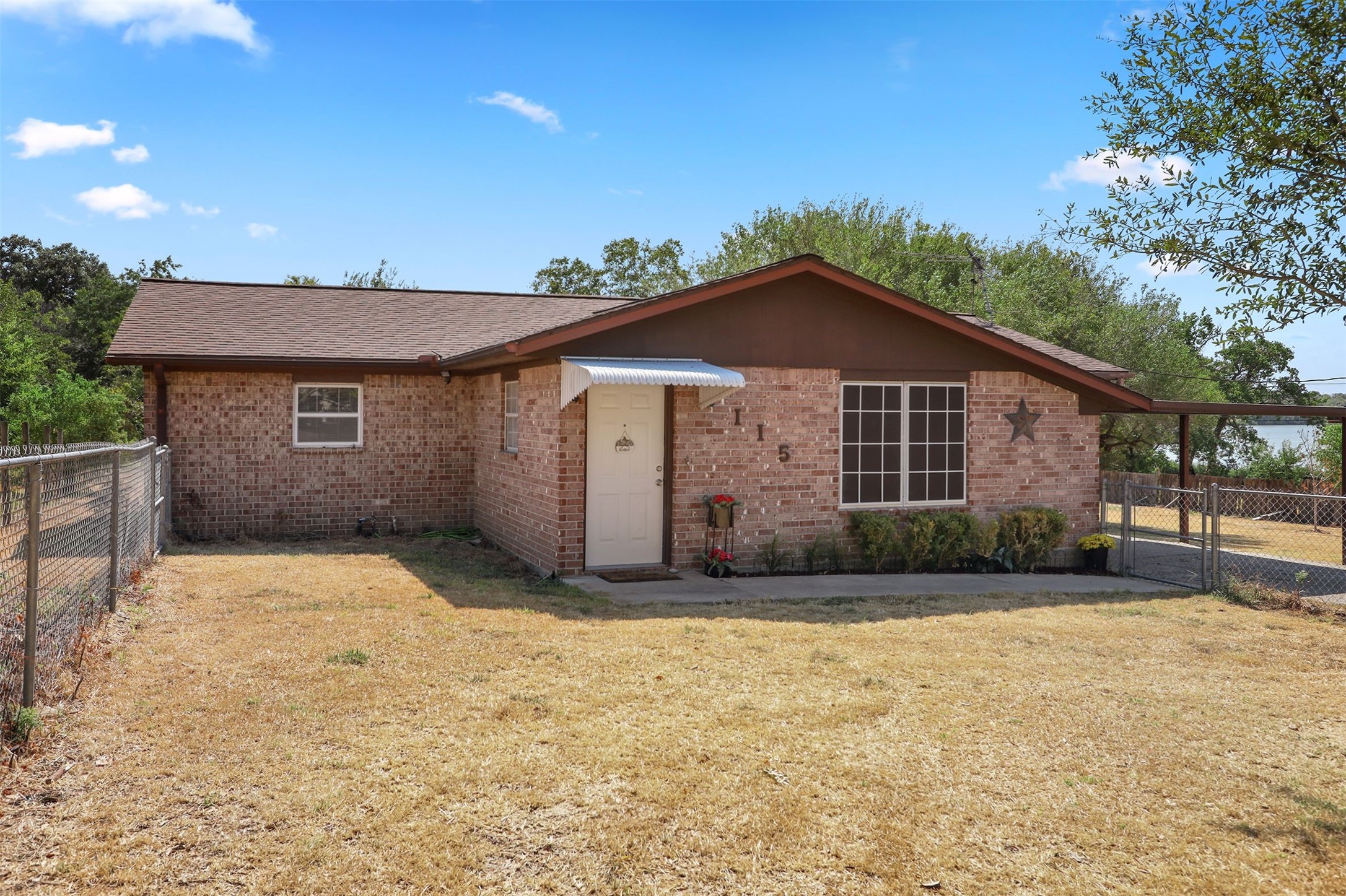 115 S 10th Street Highlands TX 77562