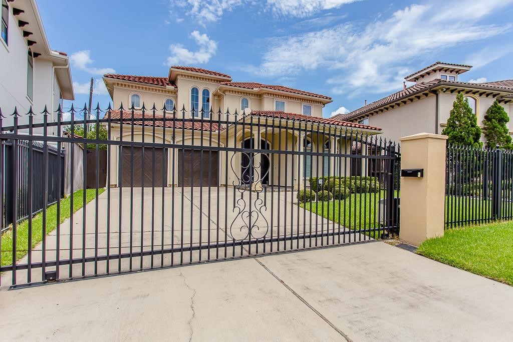 5438 Lampasas Street Houston TX 77056