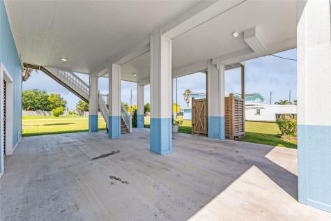 966 Mr G Crystal Beach TX 77560