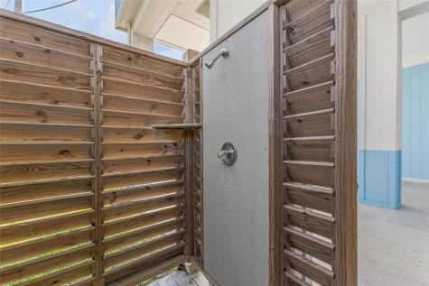 966 Mr G Crystal Beach TX 77560