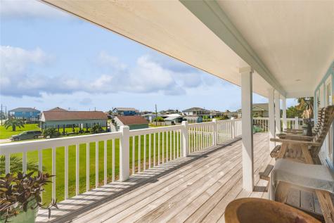 966 Mr G Crystal Beach TX 77560