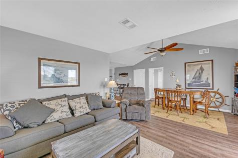 966 Mr G Crystal Beach TX 77560