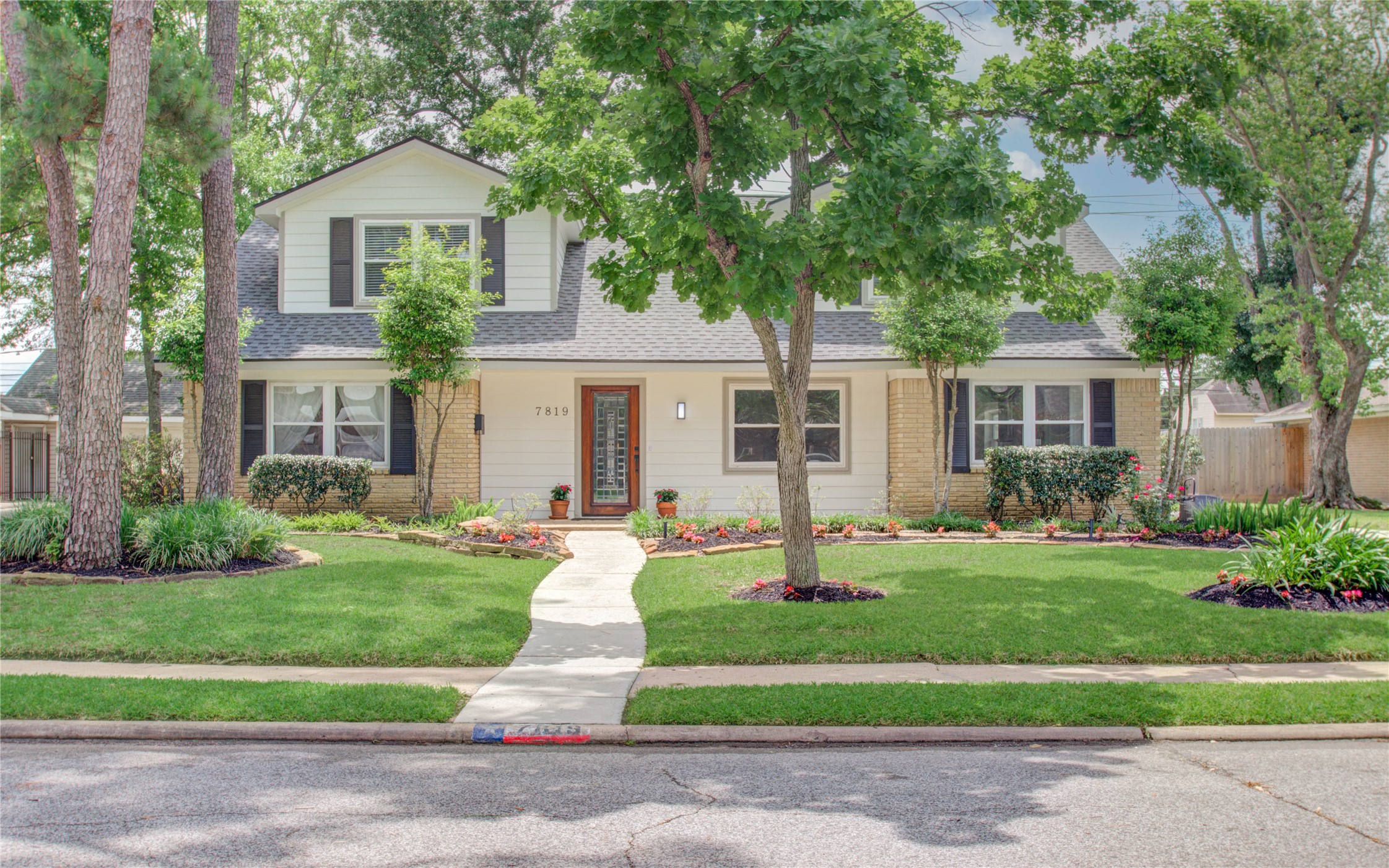 7819 Twin Hills Drive Houston TX 77071