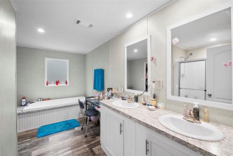 1802 Little John Street Montgomery TX 77316