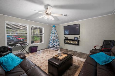 1802 Little John Street Montgomery TX 77316