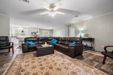1802 Little John Street Montgomery TX 77316