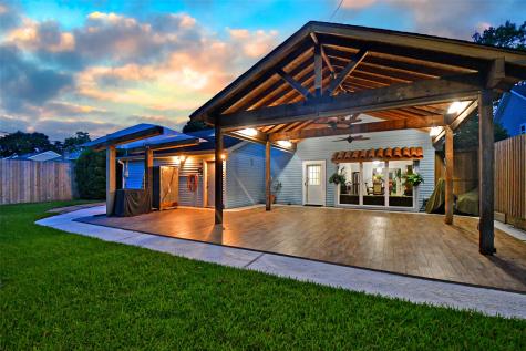 4738 Bayou Vista Drive Houston TX 77091