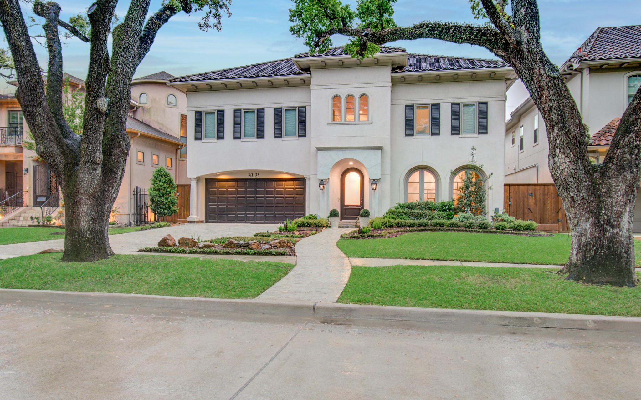 4709 Linden Street Bellaire TX 77401