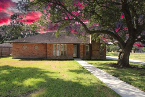 223 W Sherwood Drive Alvin TX 77511