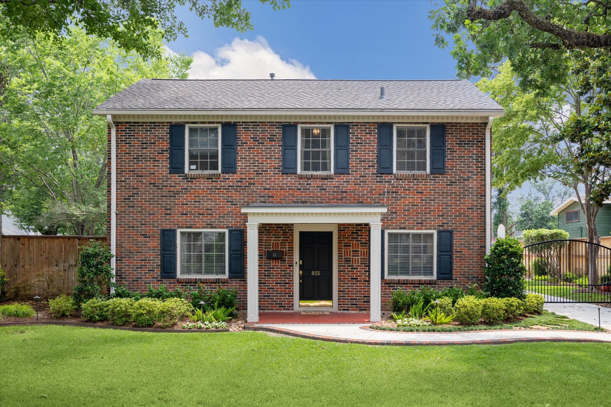 855 Azalea Street Houston TX 77018