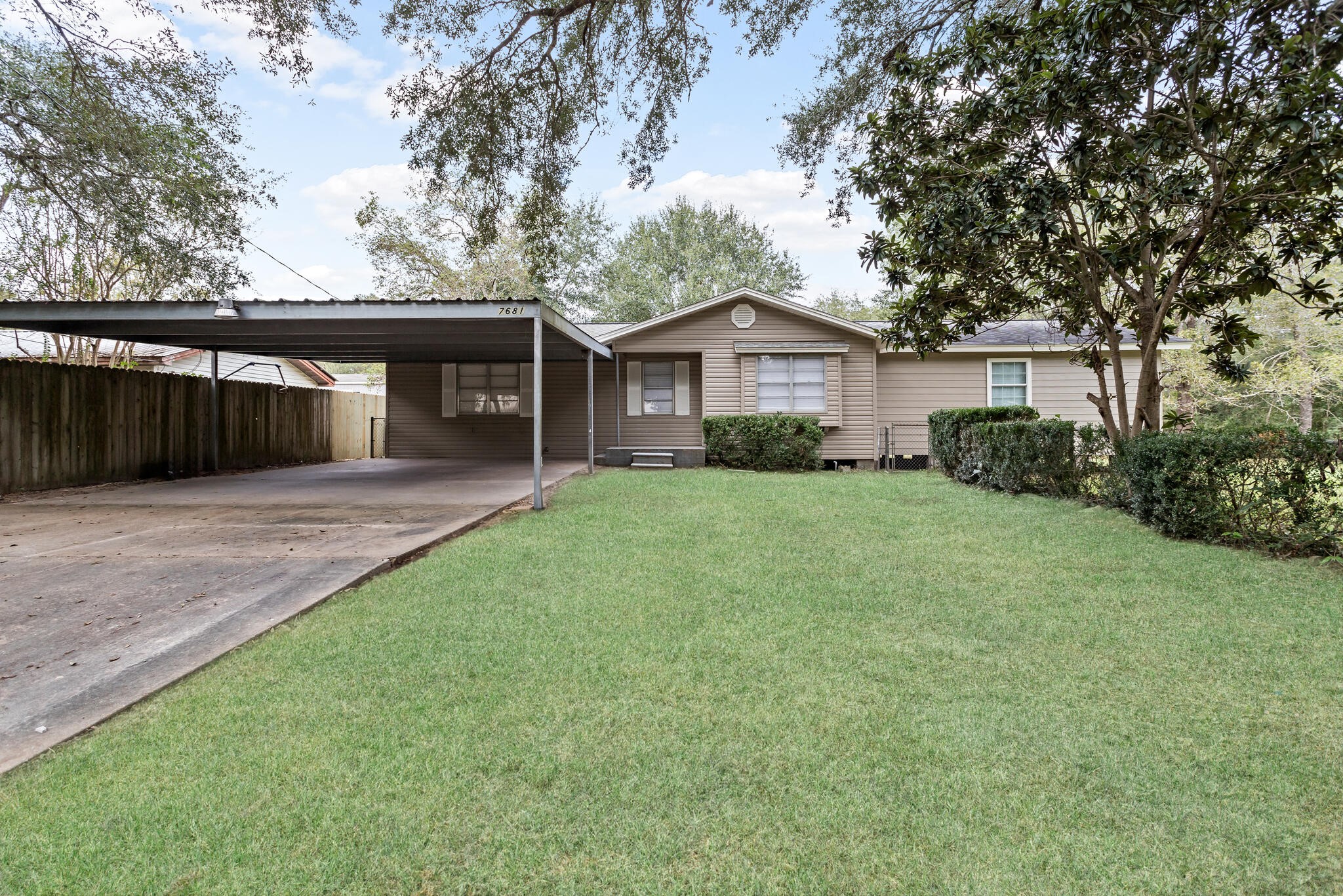 7681 Peacock Lane Silsbee TX 77656