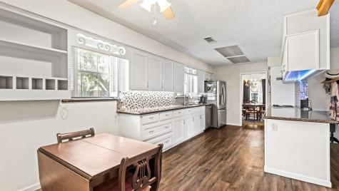 2002 N Fisher Court Pasadena TX 77502