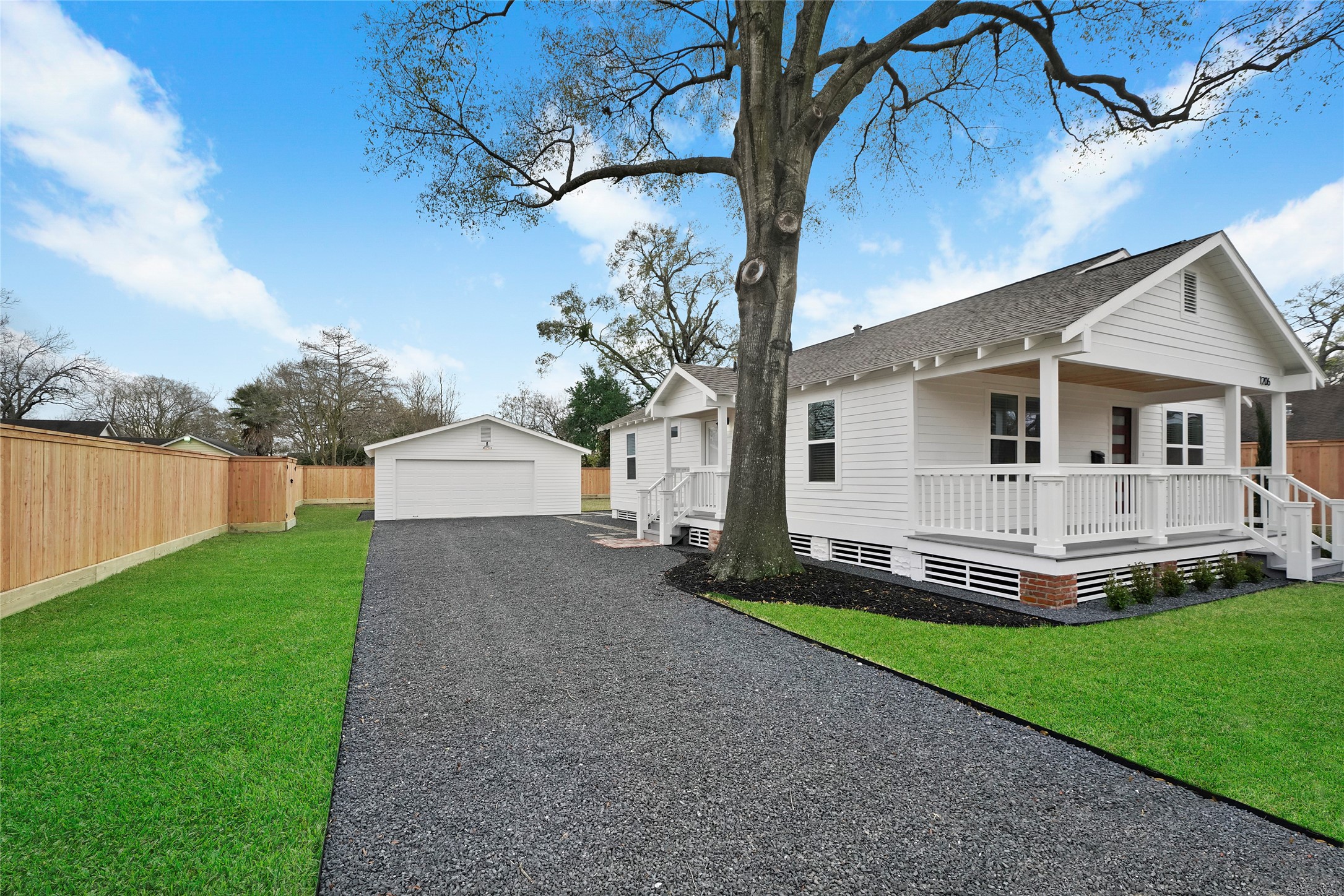 1206 Bragg Street Houston TX 77009
