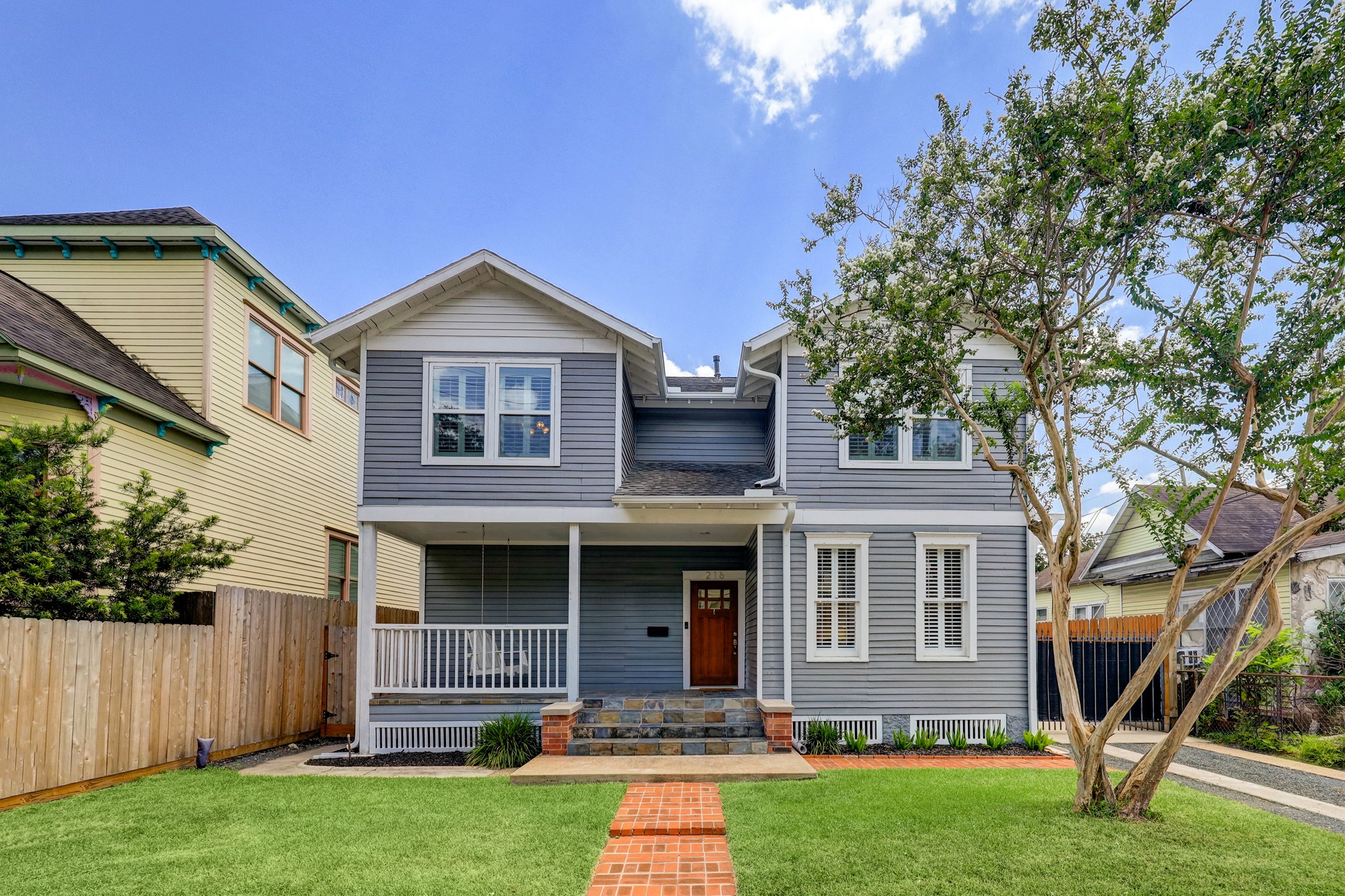 216 Teetshorn Street Houston TX 77009