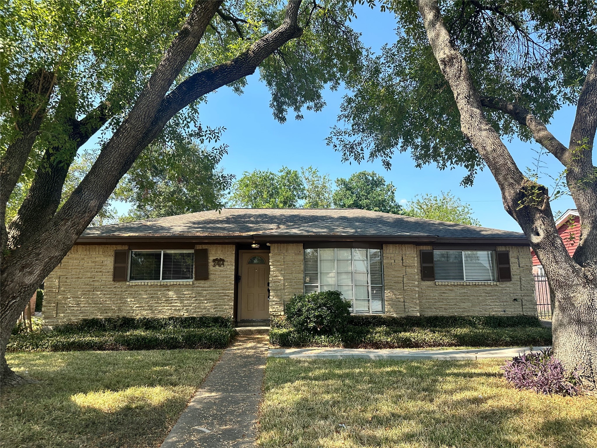 3414 Rockyridge Drive Houston TX 77063
