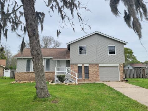 54 W Candlewood Street Lake Jackson TX 77566
