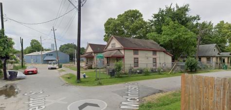 2507 Gentry Street Houston TX 77009