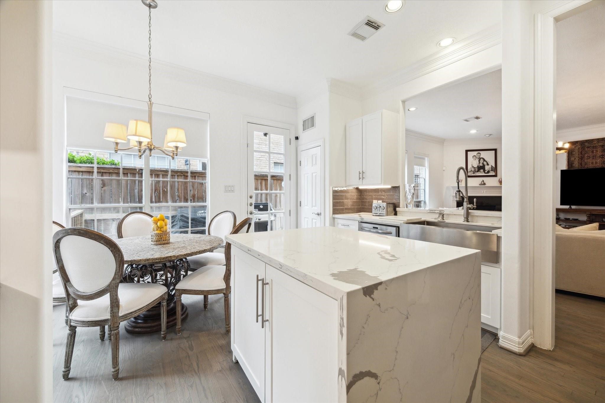 2842 Briarhurst Park Houston TX 77057